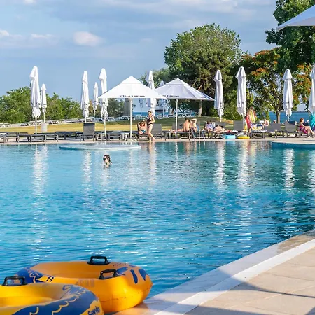 Safir Blue Hotel 3*